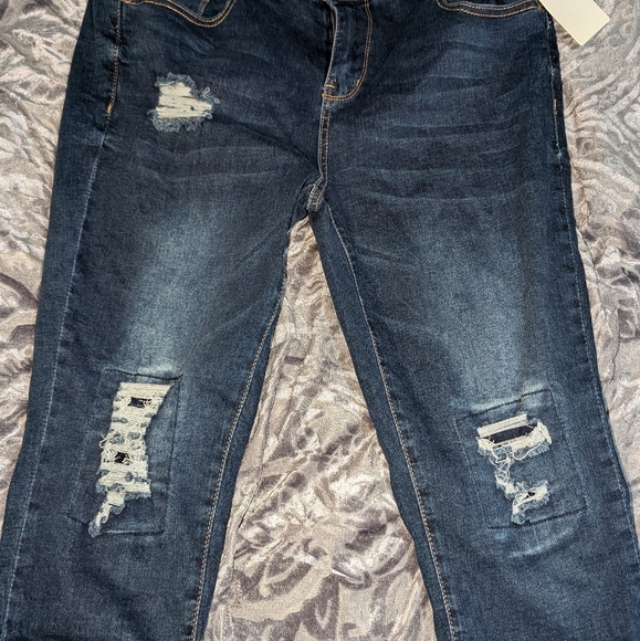 Purse,pants & face merchandise - Picture 14 of 16